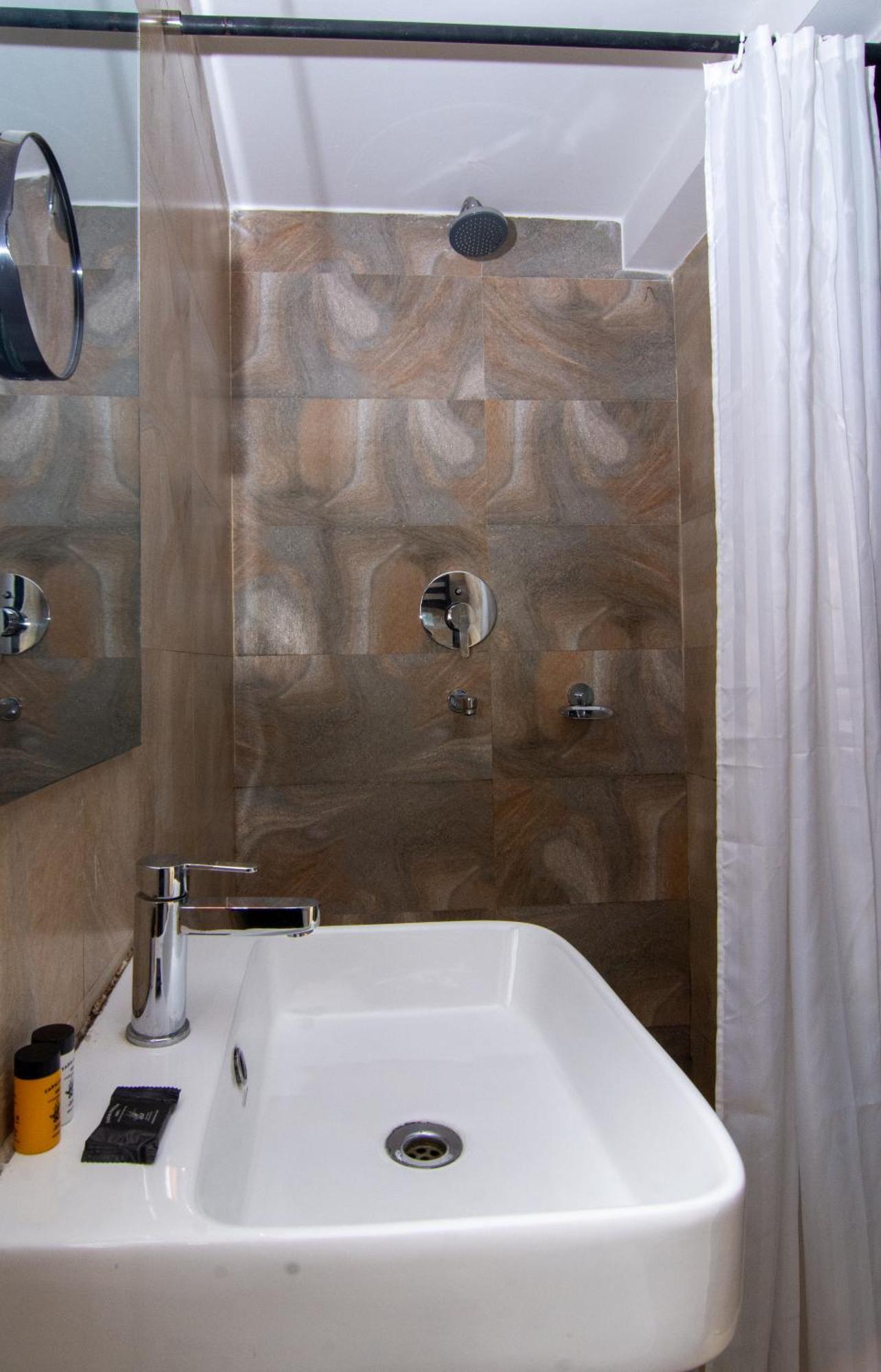 Fresco Retreat Bed & Breakfast Jawlakhel Exterior photo